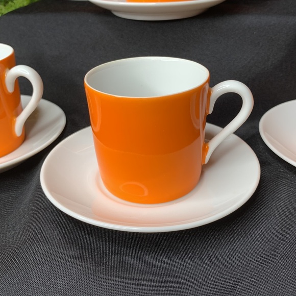 Vintage Lipper & Mann bright orange demitasse / espresso cups and saucers - Picture 2 of 8